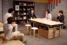 青年団リンク やしゃご「てくてくと」より。（撮影：田中流）