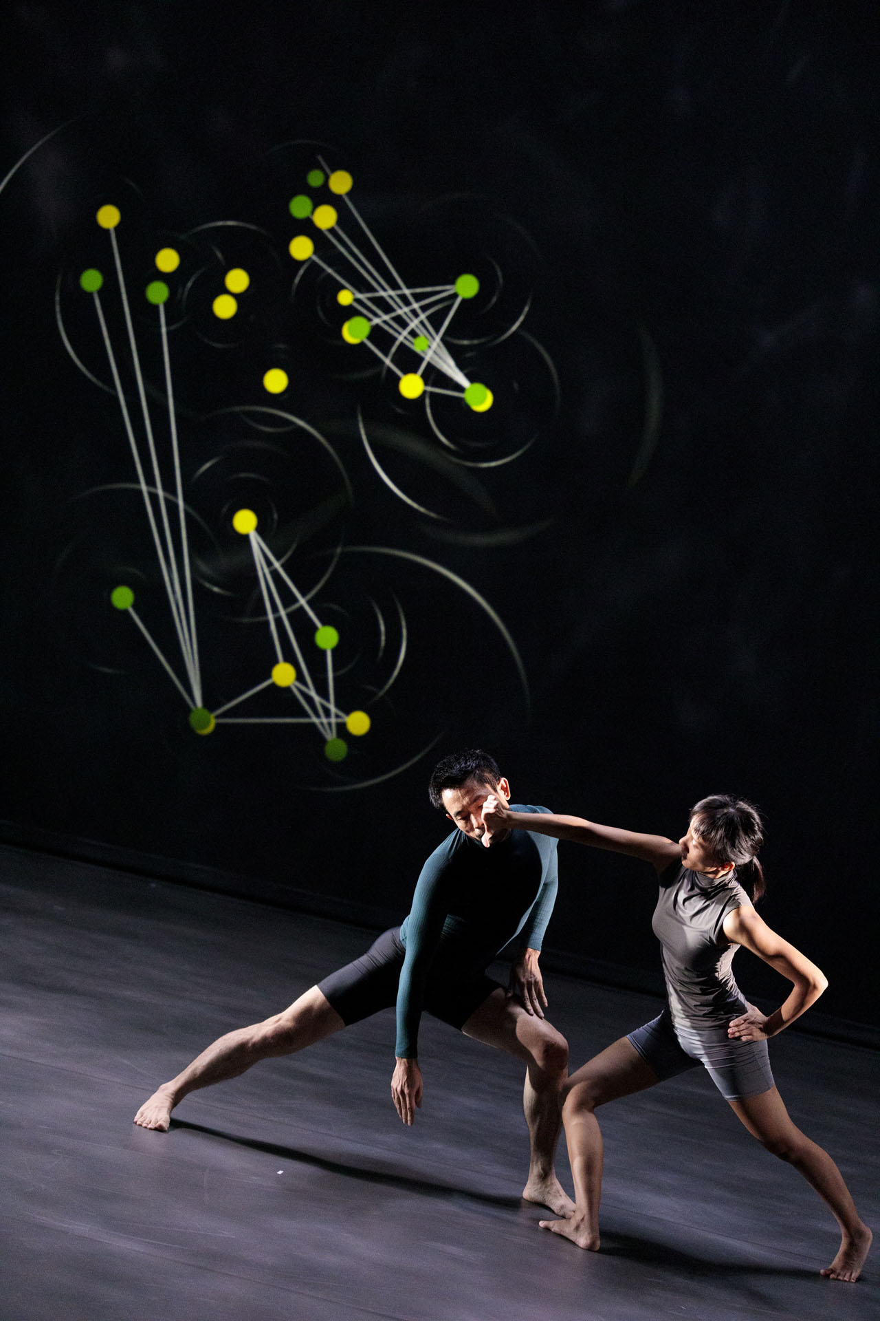 ピチェ・クランチェン・ダンスカンパニー「No. 60」より。(c)Hideto Maezawa