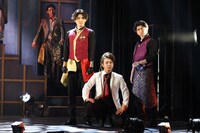 「This is 大奥」より。（撮影：立川賢一［studio cyan］、福島正大）