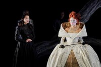 「メアリ・スチュアート」より。（撮影：細野晋司）