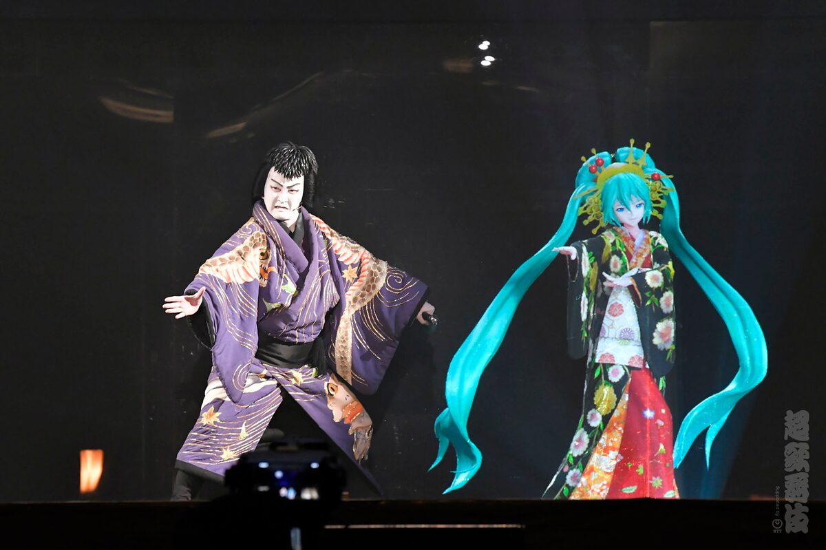 中村獅童が2役勤め 初音ミクは悪役に 超歌舞伎の約2年ぶり有観客公演が開幕 公演レポート 写真32枚 ステージナタリー