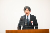 鵜山仁（撮影：山本未紗子）