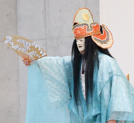 新作能「アマビエ」より。（写真提供：上田敦史）