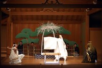 「新作舞踊劇 鷹の井戸」過去の公演より。（撮影：塩崎亨）