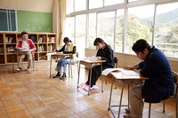 「WOW！いきなり本読み！ #1 岩井秀人×水川あさみ×上白石萌歌×皆川猿時」より。