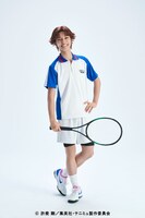 富本惣昭扮する菊丸英二。