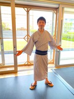 涼しげな浴衣でビシッと。帯にも注目を。