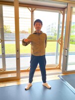 スポーティなユニクロの上下。