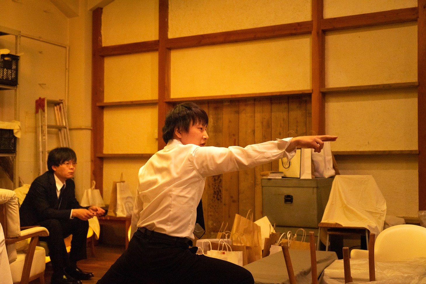点々の階「点転」大阪公演の様子。