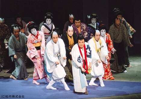 「野田版 研辰の討たれ」より。