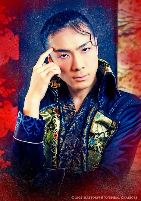 鵜飼主水扮する近藤イサミ。