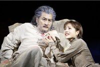 彩の国シェイクスピア・シリーズ第37弾「終わりよければすべてよし」より。（撮影：渡部孝弘）