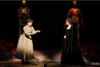 彩の国シェイクスピア・シリーズ第37弾「終わりよければすべてよし」より。（撮影：渡部孝弘）