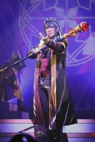 丘山晴己演じるオズ。