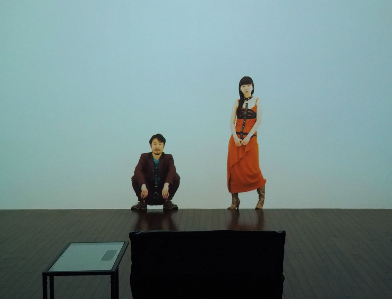 私たちがいる“この場所”でフィクションを起こす、岡田利規×山田晋平が語る〈映像演劇〉