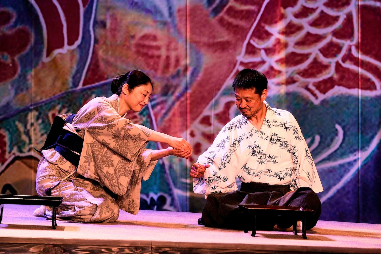 新ロイヤル大衆舎「王将」KAATで開幕、長塚圭史「アトリウムに特設劇場開場！」