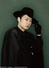 原田優一扮する亡霊。