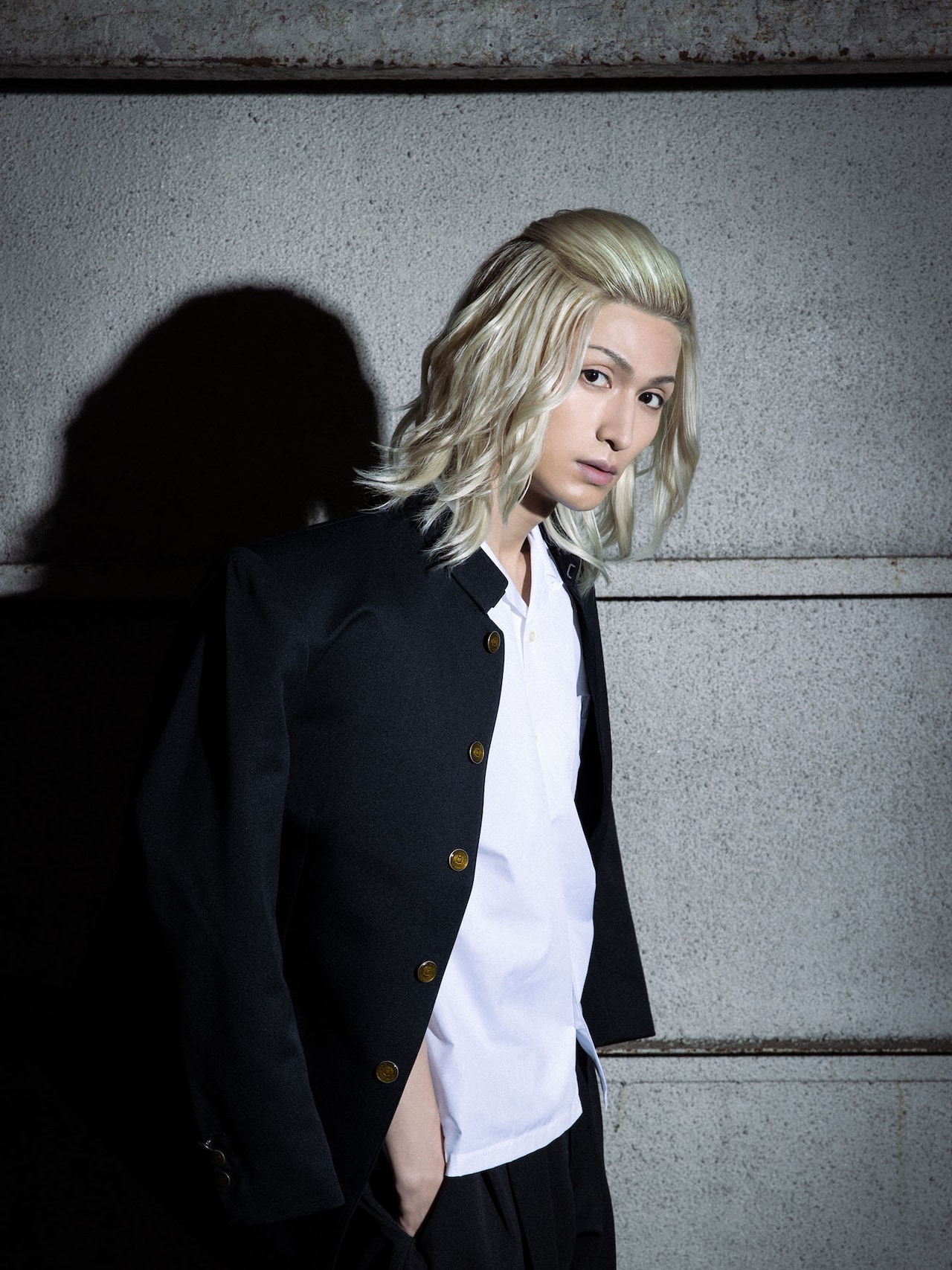 松田凌扮する佐野万次郎。 - 演劇だからこそできるタイムリープ体験を