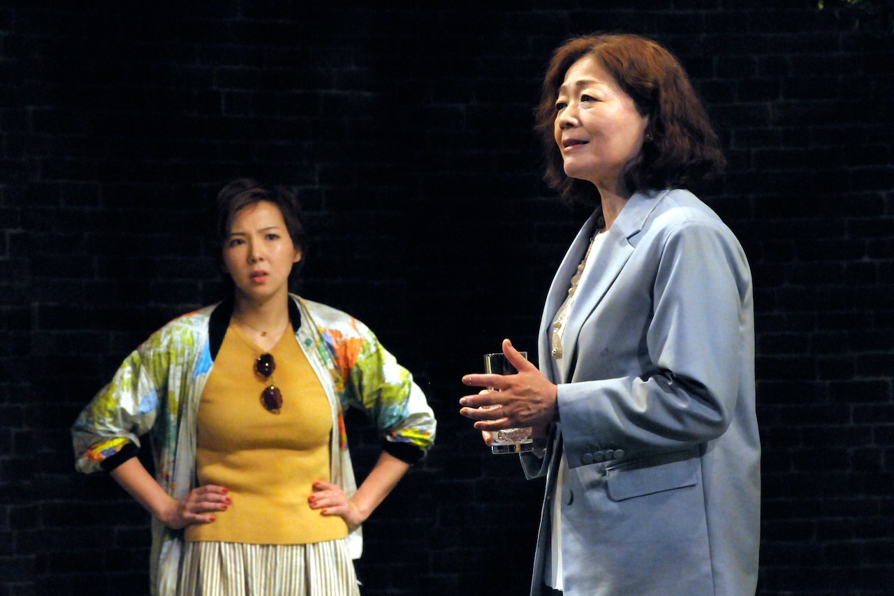 伊藤大「さらに新鮮なアルビオンを」劇団青年座の海外現代戯曲シリーズ第6弾が明日幕開け