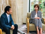 左から小池修一郎、柚希礼音。