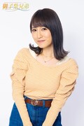 戸島花扮する山川優美。