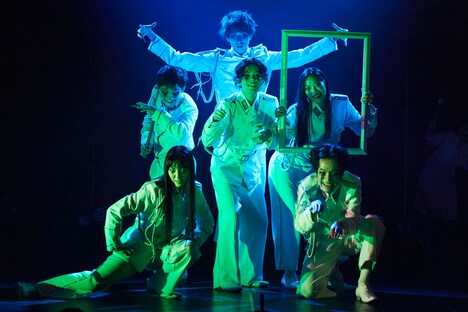 柿喰う客 新作本公演「滅多滅多」より。（撮影：神ノ川智早）