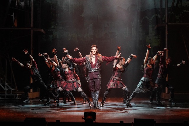 ミュージカル「ロミオ＆ジュリエット」より。(c)岡本隆史