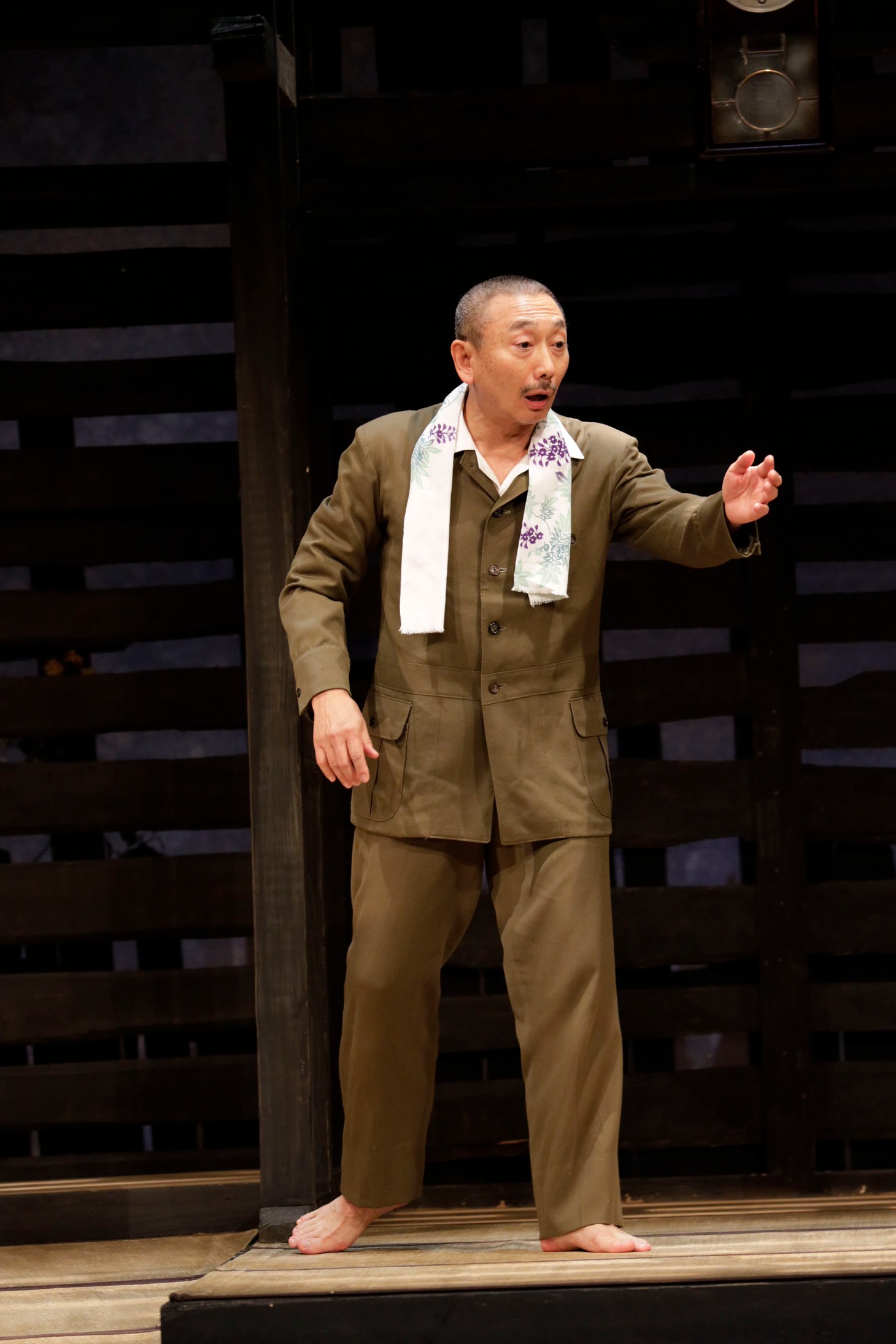 こまつ座 第136回公演「父と暮せば」より。（撮影：夛留見彩）