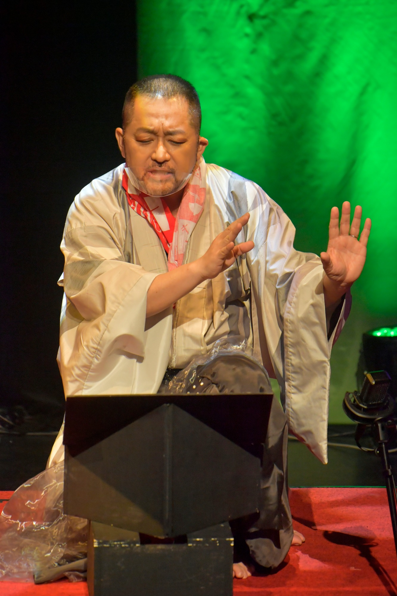「ハンサム落語2021」より。（撮影：鏡田伸幸）
