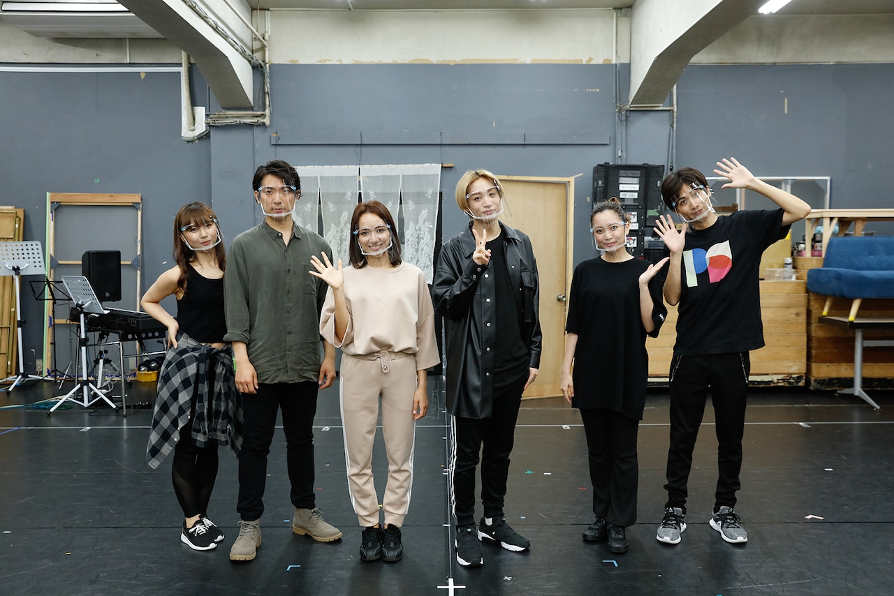 豊原江理佳・前山剛久らが手話を交えてパフォーマンス「ゆびさきと恋々」稽古