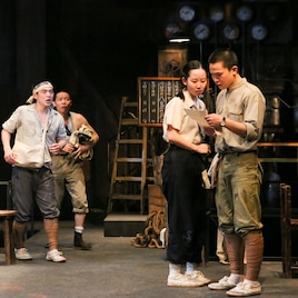 「反応工程」延期公演、舞台稽古風景お披露目&演出・千葉哲也のコメントも