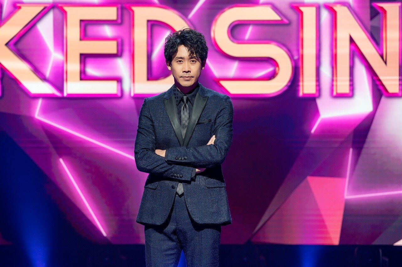 マスクの下で歌う有名人は誰？配信番組「ザ・マスクド・シンガー」MCに大泉洋