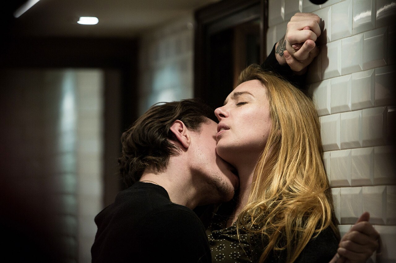 セルゲイ・ポルーニンのミステリアスな魅力映し出す、映画「シンプルな情熱」特別予告編