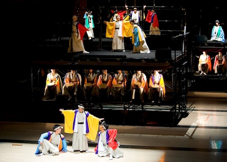 2004年公演より。(c)橋本武彦