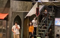 「虹む街」稽古の様子。