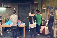 「虹む街」稽古の様子。