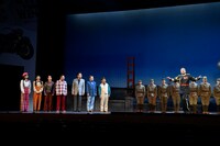 「新橋演舞場シリーズ第7弾!! 東京喜劇 熱海五郎一座『Jazzyなさくらは裏切りのハーモニー～日米爆笑保障条約～』」より。