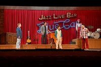 「新橋演舞場シリーズ第7弾!! 東京喜劇 熱海五郎一座『Jazzyなさくらは裏切りのハーモニー～日米爆笑保障条約～』」より。