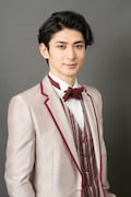 サタドラ「女の戦争~バチェラー殺人事件~」より、古川雄大のビジュアル。