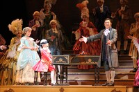 ミュージカル「モーツァルト！」より。（提供：東宝演劇部）
