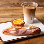 ジャン・バルジャンの運命を変えたパン!「レ・ミゼラブル」コラボメニュー登場