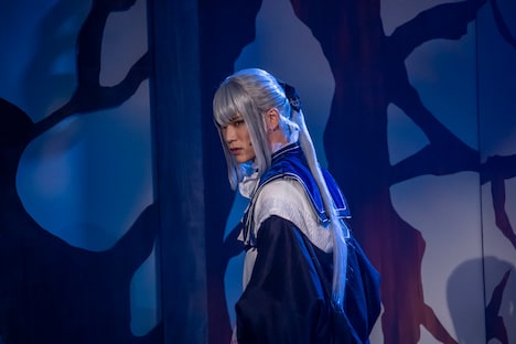 秋沢健太朗扮する黒羽実彰。