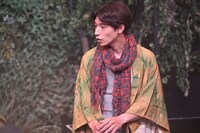 劇団TEAM-ODAC 第36回本公演「ダルマ（2021）」より。（撮影：石井小太郎）