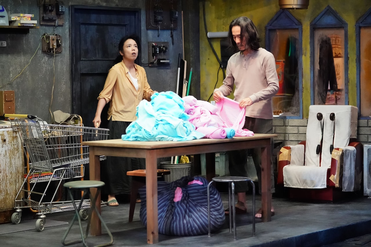 安藤玉恵ら出演の「虹む街」開幕、タニノクロウ「是非、劇場に旅行をしに来て」