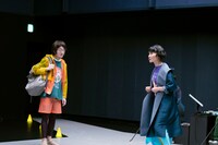 KAAT神奈川芸術劇場プロデュース「未練の幽霊と怪物」の「挫波」より。（撮影：高野ユリカ / Yurika Kono）