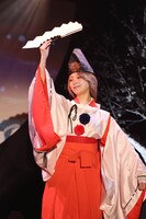 舞台「あやかし緋扇」より。