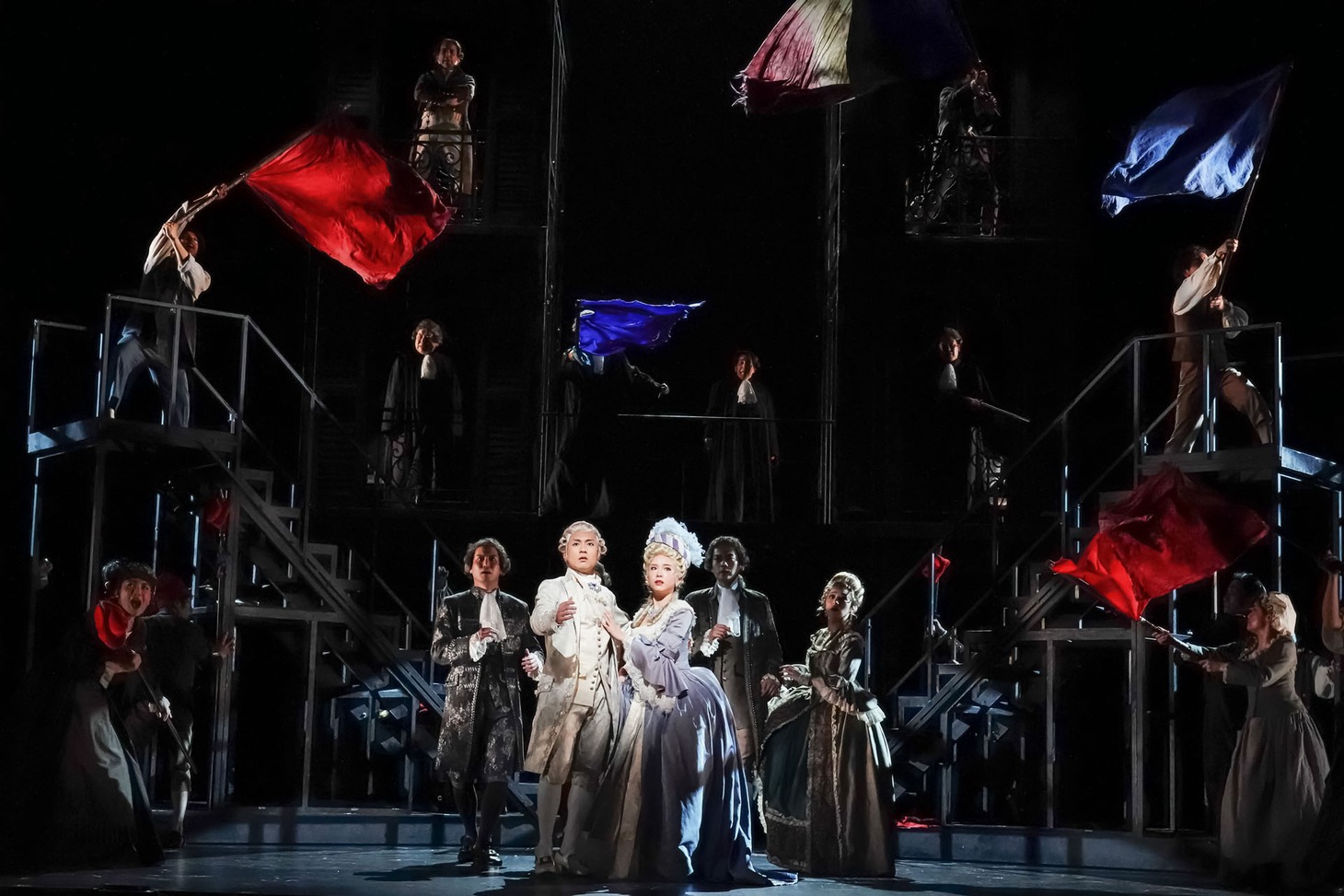 舞台「サンソンールイ16世の首を刎ねた男ー」東京公演より。（撮影：田中亜紀）