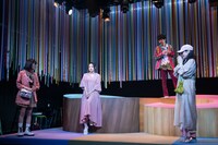 NAPPOS PRODUCE「りぼん,うまれかわる」より。（撮影：引地信彦）