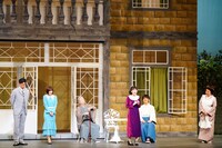 「水森かおり公演」第1部 「笑劇 大正浪漫～令嬢、難儀を引き受ける？～」より。