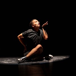 踊ることで日本とスペインの架け橋であり続ける、イスラエル・ガルバン「春の祭典」開幕